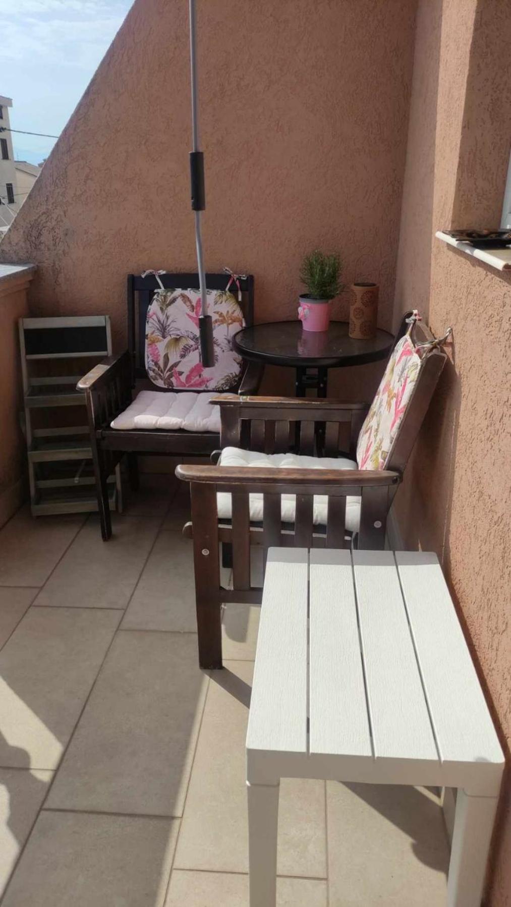 Apartman Tihana Crikvenica Ngoại thất bức ảnh